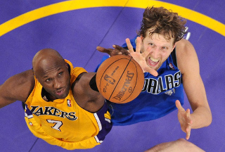 Los Angeles Lakers v akcii prvé tri dni sezóny