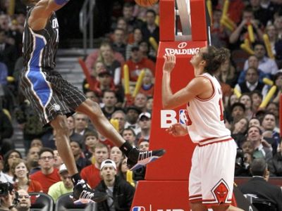 McGrady sa čuduje Dwightovi Howardovi: Kam chce odísť?