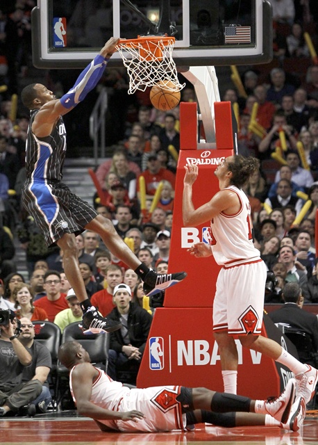 McGrady sa čuduje Dwightovi Howardovi: Kam chce odísť?