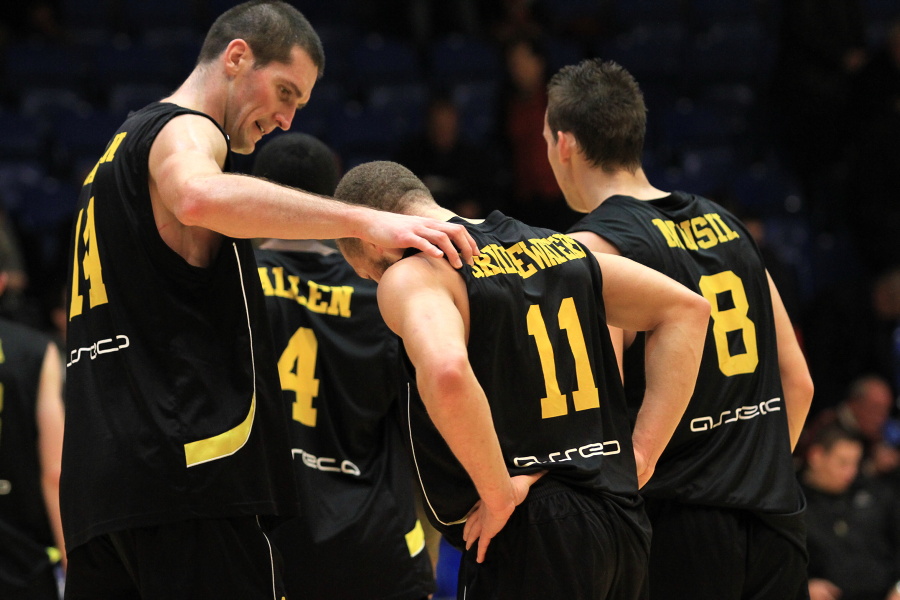 Chyba vraj vo výbere hráčov a trénera…