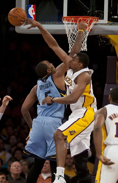 Andrew Bynum nepomôže USA obhájiť zlato na OH