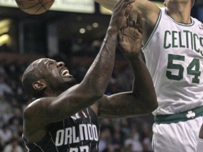Memphis s istotou play-off, Boston víťazom divízie