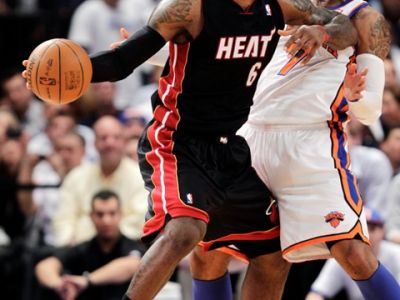 New York aj obhajca z Dallasu na pokraji vyradenia