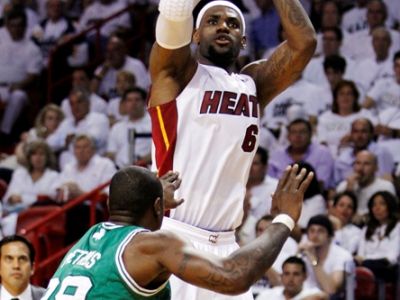 Durant cenu MVP nezískal, ale môže predčiť Jamesa titulom