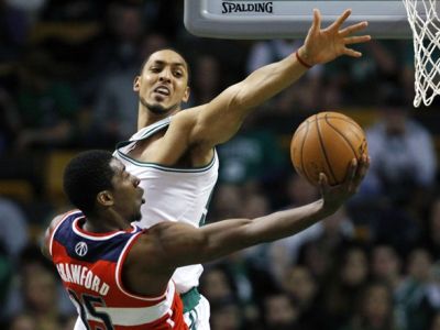 Clippers získali najlepšieho šestkára Crawforda