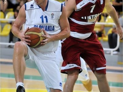 Slováci bez najlepších strelcov z Tallinnu Vojteka a Nubera