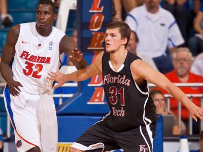 Rančík znova siahal po double-double, naši úspešní aj v NCAA