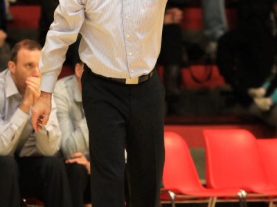 Výmena koučov na linke Komárno – Levice, Rón v MBK Rieker
