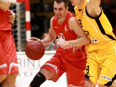 V extralige basketbalistov sa v Bratislave predstavila „iná“ Banská Bystrica
