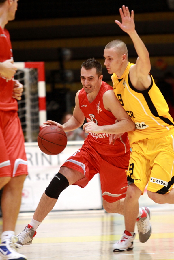 V extralige basketbalistov sa v Bratislave predstavila „iná“ Banská Bystrica
