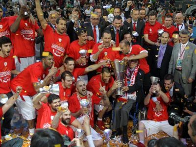 Olympiakos vyrval CSKA titul v strhujúcej finálovej dráme
