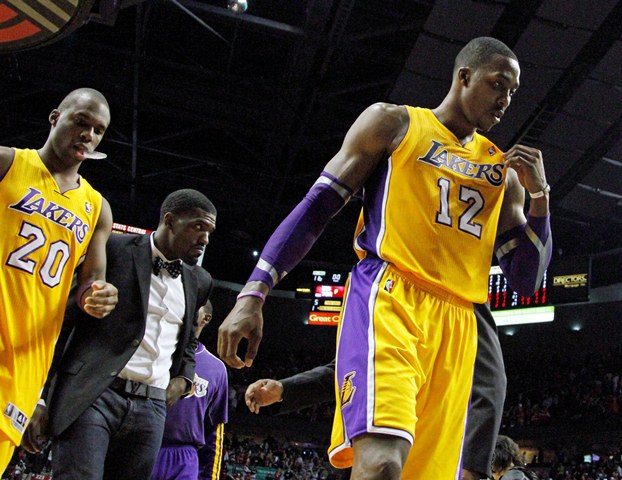 Lakers s ďalšou prehrou, Harden začal 37 bodmi