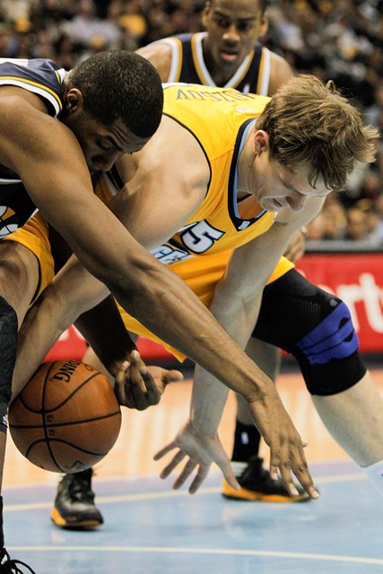 Denver porazil Golden State až po dvojnásobnom predĺžení