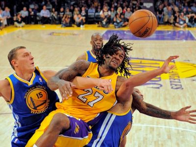 Brownovo odvolanie prebudilo Lakers, Knicks bez prehry
