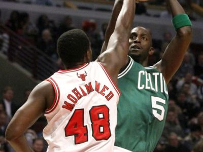 LeBron sa zaskvel 38 bodmi, Chicago podľahlo Bostonu