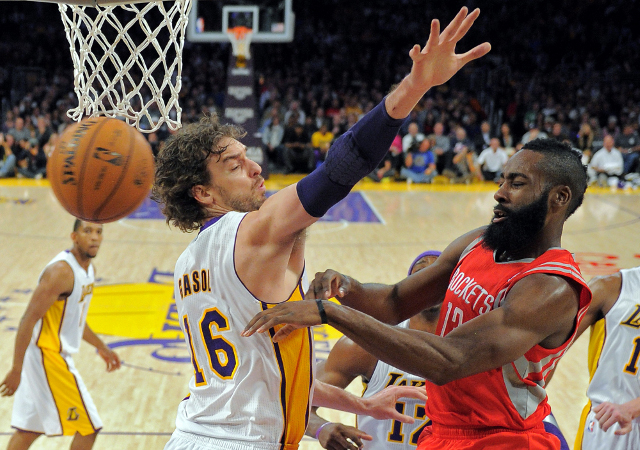 Rubiovi sa nepozdáva zaobchádzanie Lakers s Gasolom