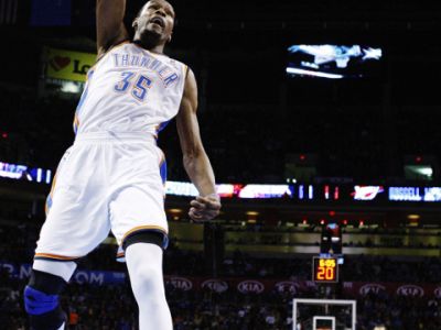 Thunder nemali zľutovania s Lakers, Memphis sa drží