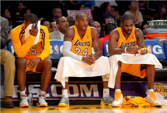 Lakers stagnujú, ale neplánujú pohyb v kádri
