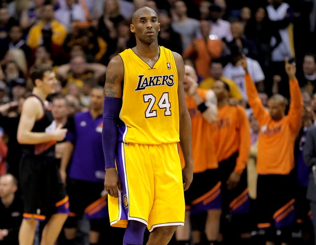 Lakers aj s Nashom zhoreli vo Phoenixe, Spurs valcujú