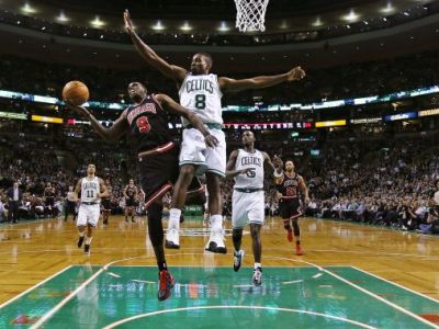Durant si posúva hranice, Dallas skolil 52 bodmi