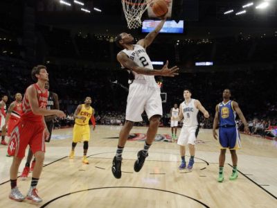Barkleyho tím zdolal Shaqov, žiaril 40-bodový Faried