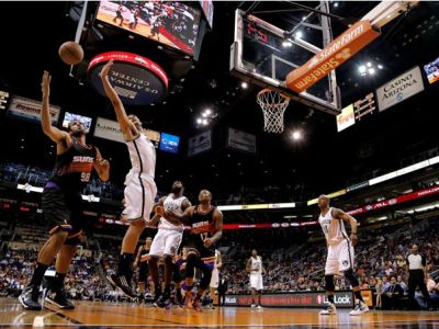 Miami sa blíži k Lakers, Memphis v play-off