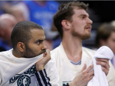 Oklahoma naháňa San Antonio, Chicago dusí Brooklyn