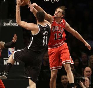 Chicago zdvihlo vlajku hostí, Memphis len na pol žrde