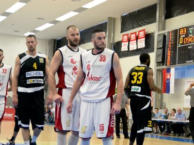 Komárno vykúpil nečakaný strelec