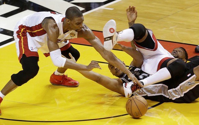 San Antonio vyhralo prvú finálovú bitku v Miami