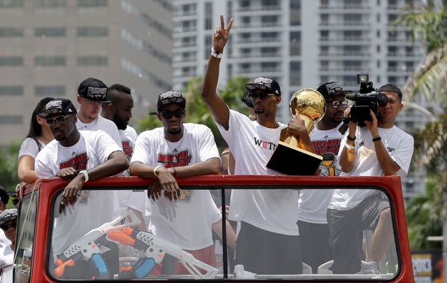 Heat oslavovali titul s fanúšikmi v Miami