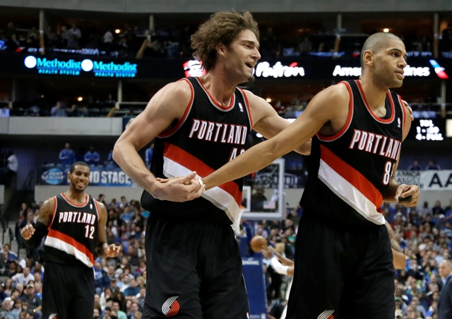 Portland sa dotiahol na San Antonio, James na hojdačke