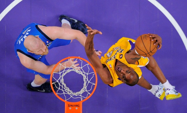 Kobeho vytočil spoluhráč, čo si zdriemol počas zápasu