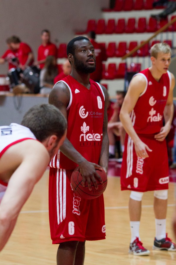 Hráčom 21. kola extraligy Juevol Myles