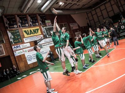 Handlová v dohrávke zdolala Spišiakov, v Komárne hrdina Myles