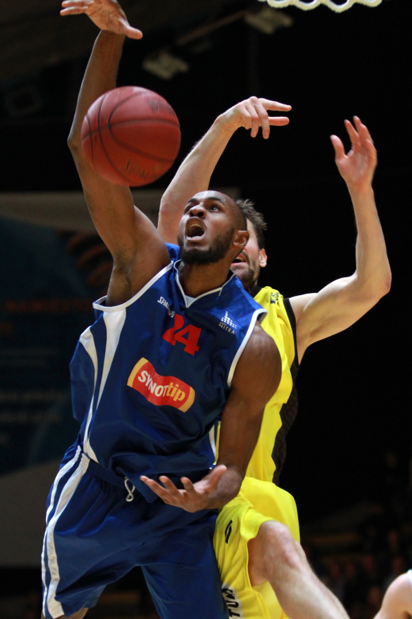 Frazier tvrdil: Najprv som otec a potom basketbalista