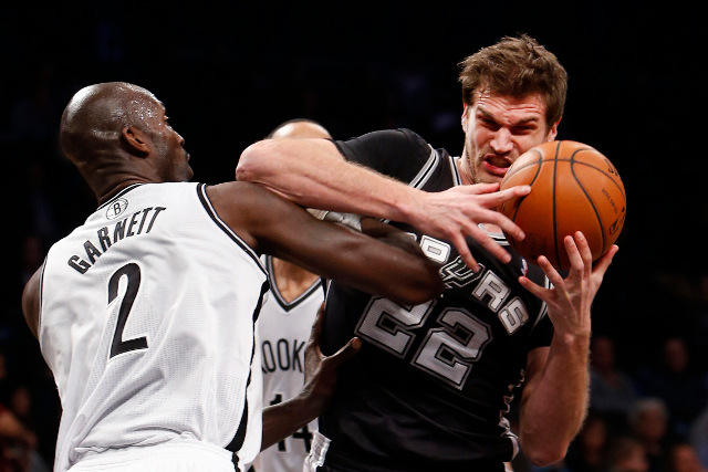 Spurs hrali bez opôr, v základe každý z inej krajiny