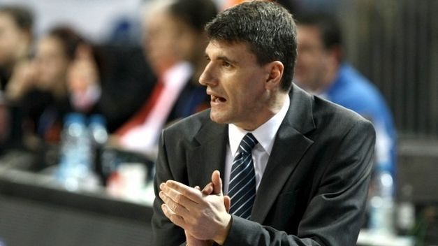 Valencia udržala na lavičke chorvátsku legendu Perasoviča