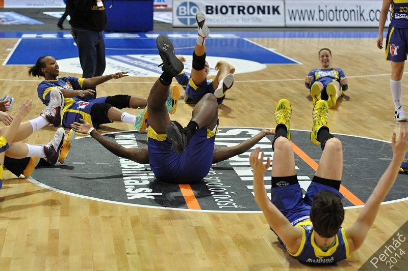 Fotogaléria z osláv Good Angels z víťazstva v MEL 2013/2014