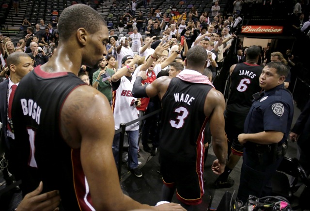 LeBron precitol a strhol Miami, finále je vyrovnané