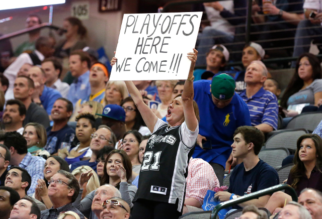 Texaské derby už vo štvrťfinále a skúška pre Portland