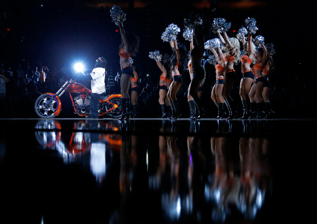 Grizzlies sú v play-off, Heat gavaliermi