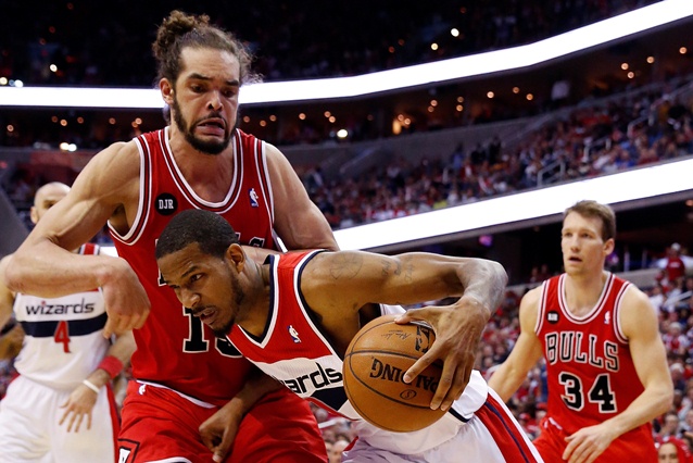 Protestujúci Clippers prehrali, Washington a Portland krok od postupu