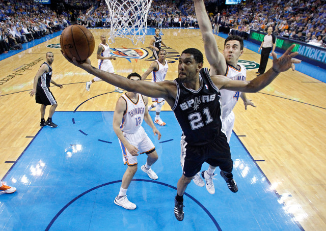 Spurs potvrdili výhodu domácej palubovky a sú krok od postupu