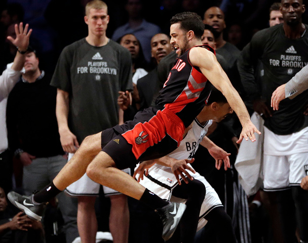 Toronto a San Antonio krok od postupu, Houston znížil na 2:3