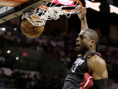 Wade zostáva v Miami, s Heat podpísal dvojročnú zmluvu
