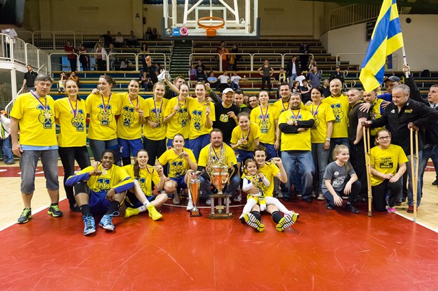 Good Angels v skupine majstrov