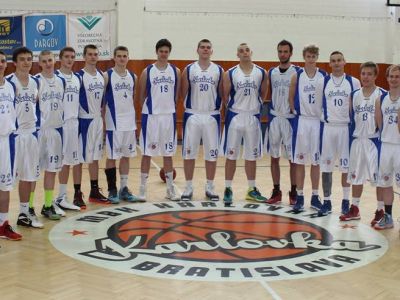 Nováčik z Karlovky sa chce v prvej sezóne aklimatizovať medzi elitou