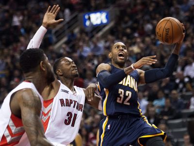 Atlanta natiahla víťaznú sériu, Bryant útočí na Jordana