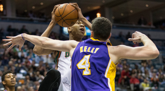 Favoritmi na titul pre najlepšieho smečiara Antetokounmpo a LaVine (video)
